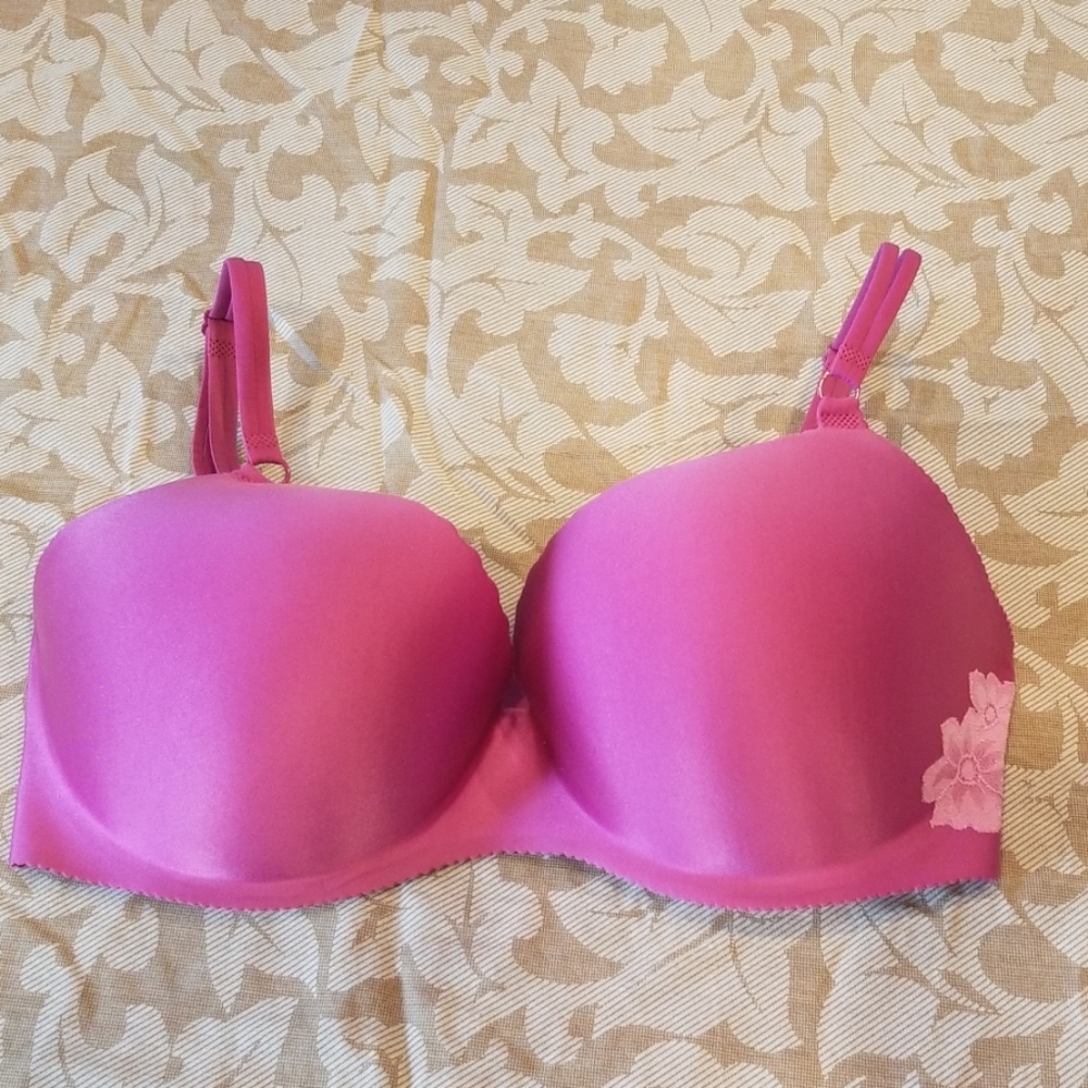 Victoria's Secret Angels Embrace Bra 34DD